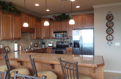 Hollister Condo | Relax In Luxury On Table Rock Lake, Close To Branson