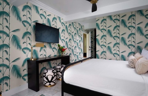 Wailuku Bed & Breakfast | Relax in Mele Suite - Historic Stay