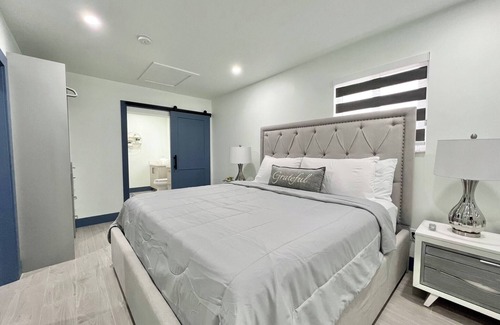 Ludlam House | Relax in Miami: Your Dream Resort-style Getaway