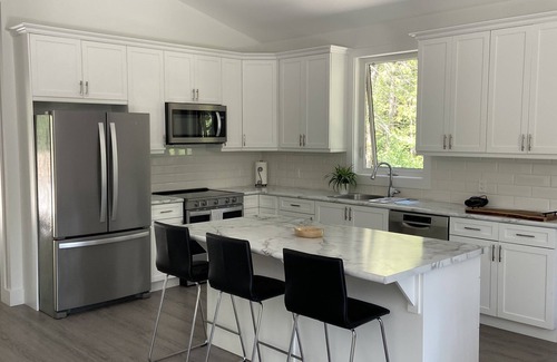 Meaford House | Relax in Nature in this 2 Bedroom home on a large lot.