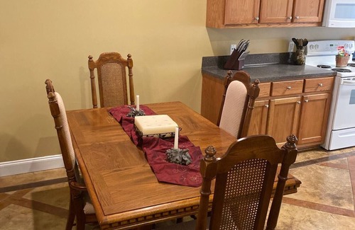 Tangipahoa Parish House | Relax in our beautiful New Orleans themed townhomenn