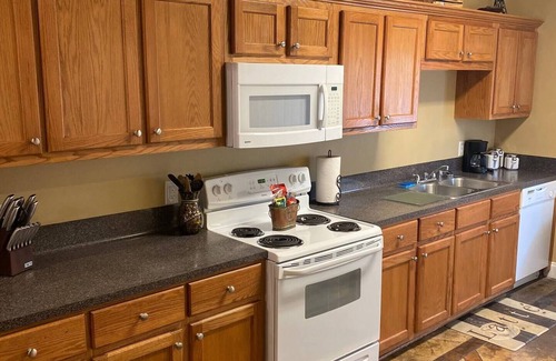 Tangipahoa Parish House | Relax in our beautiful New Orleans themed townhomenn
