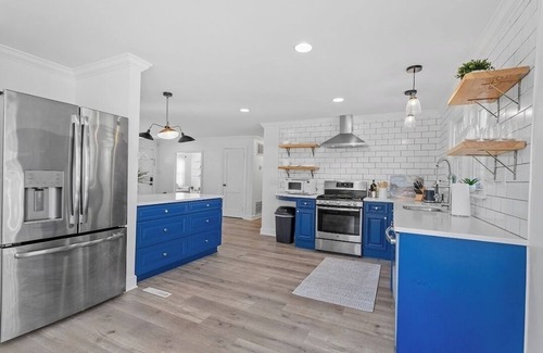 East Raleigh House | Relax In Raleigh - Room for Friends & Family!