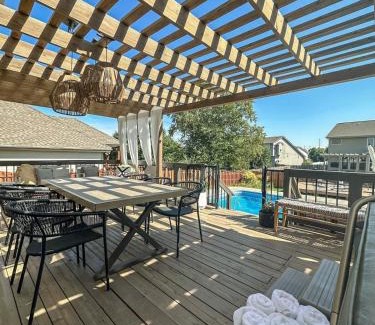 Jefferson House | Relax in Style 5BR Home Hot Tub & Games