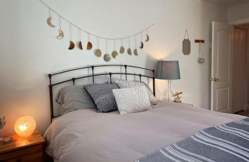 Milford House | Relax in Style and Comfort in South Bay