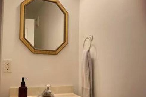 Milford House | Relax in Style and Comfort in South Bay