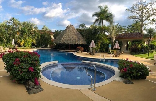 Herradura Condo | Relax in Stylish Beach Condo in Los Sueños!
