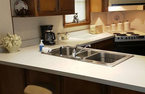 Long Beach House | Relax in the Comfort Of Your Private Guest House.