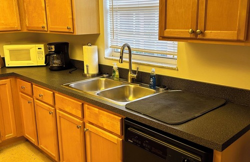 Englewood South Condo | Relax in the Florida Sunshine!