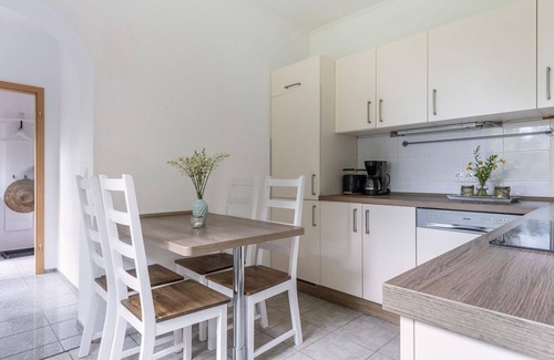 Puttgarden Apartment | Relax in the heart of Fehmarn: ideal for families and animal lovers!