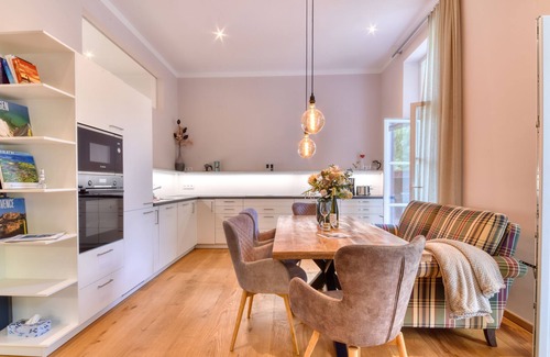 Putbus Apartment | Relax in the heart of the white city: our stylish vacation apartment at Circus
