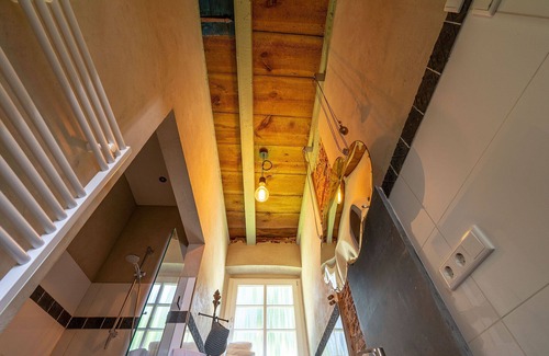 Velen Condo | Relax in the monument