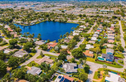 Fort Lauderdale House | Relax in the Water