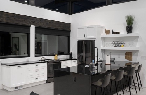 Leigh Estates House | RELAX in this STYLISH CASITA LOCATED IN THE HEART OF CAREFREE, ARIZONA