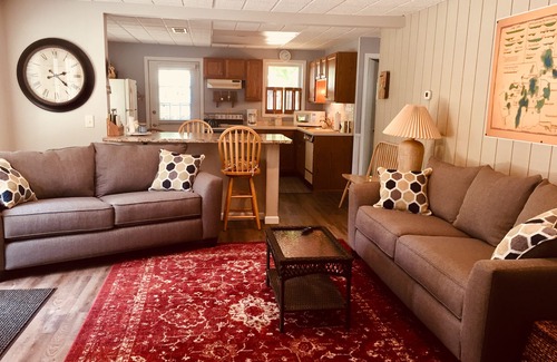 King House | Relax in Waupaca and the Chain O Lakes.