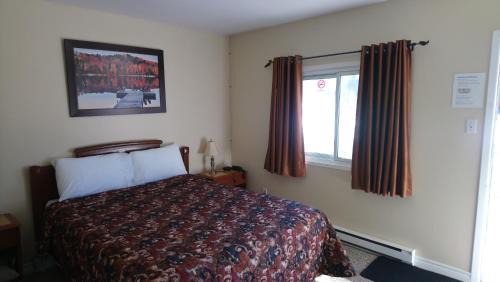 Collingwood Hotel | Relax Inn-Collingwood