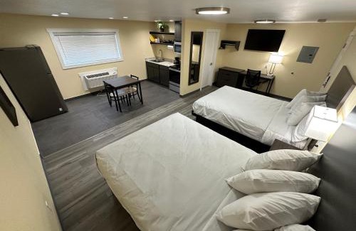 Medford Hotel | Relax Inn of Medford
