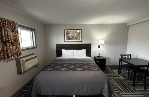 Saginaw Hotel | Relax Inn - Saginaw