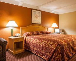 St. Charles Hotel | Relax Inn Saint Charles