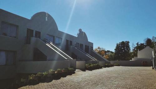 Sandown Apartment | Relax Inn Sandton Designed For Relaxation