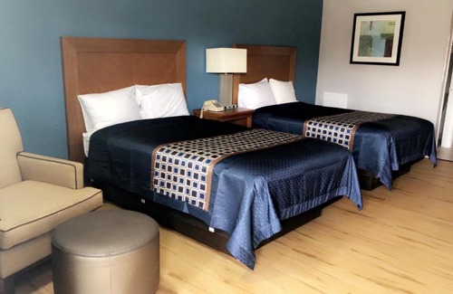 Windsor Forest Hotel | Relax Inn Savannah