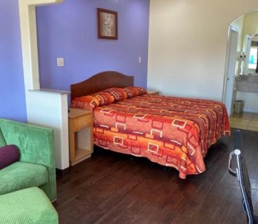Angleton Hotel | Relax Inn & Suites