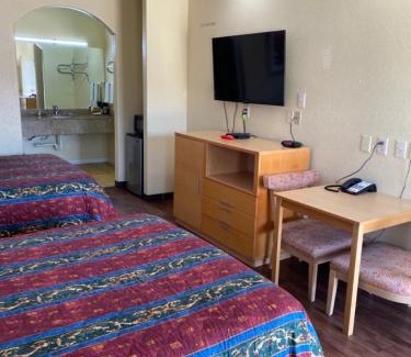 Angleton Hotel | Relax Inn & Suites