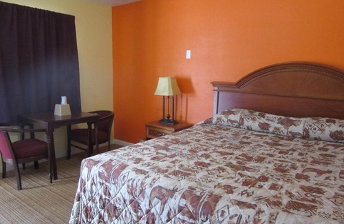 Tyler Hotel | Relax Inn Tyler
