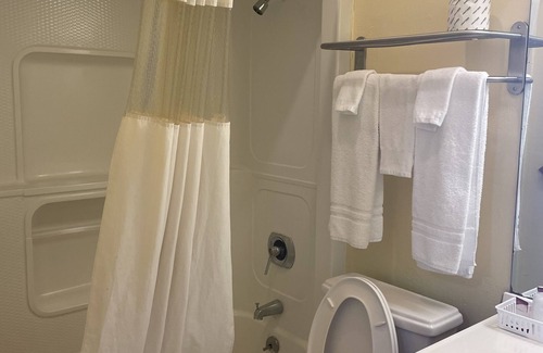 Dilley Hotel | Relax Inn