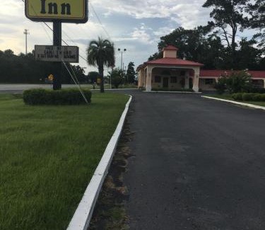 Folkston Hotel | Relax Inn