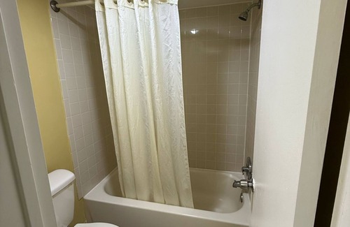 Hampton Hotel | Relax Inn