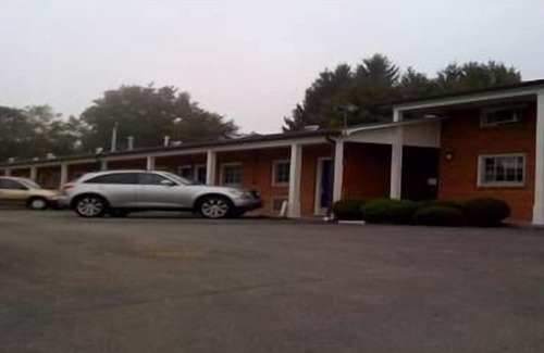 Lewisburg Hotel | Relax Inn