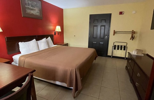 McRae Hotel | Relax Inn