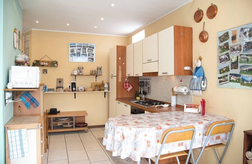Primaluna Apartment | Relax nel borgo - Two Bedroom Apartment, Sleeps 4