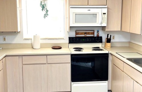 New Smyrna Beach House | Relax-New Smyrna Beach , Sun, Shop, Ocean & Pool