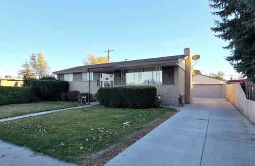 West Valley City House | Relax Oasis @ SLC near Airport Downtown Ski Hike