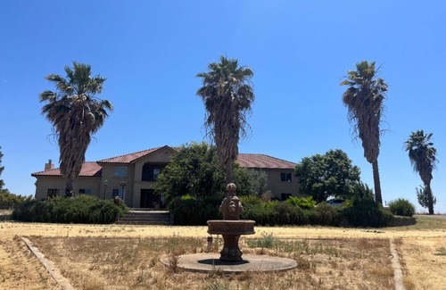 Merced County House | Relax on 475 acre scenic ranch, 4-Bed/BR, Surrounded by Nature, 1.5hr -Yosemite.