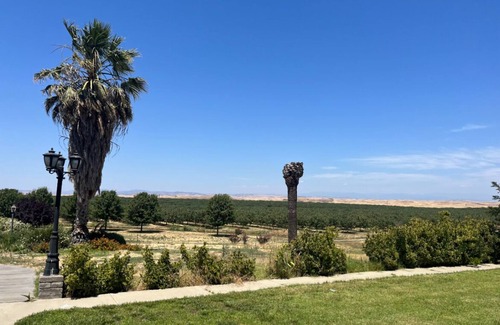 Merced County House | Relax on 475 acre scenic ranch, 4-Bed/BR, Surrounded by Nature, 1.5hr -Yosemite.