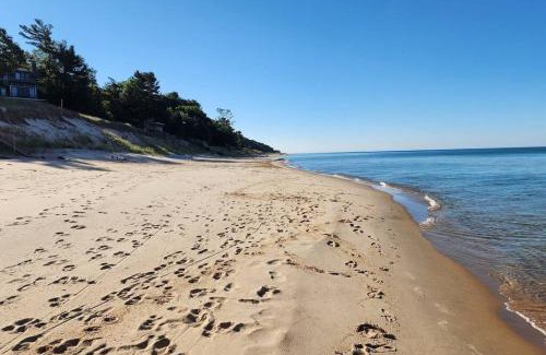 Montague House | Relax on Lake Michigan at Reagan's Landing