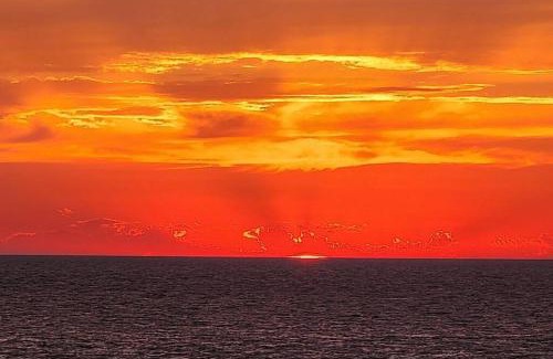 Montague House | Relax on Lake Michigan at Reagan's Landing