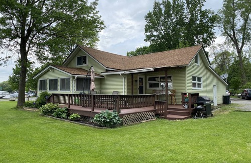 Town of Richmond Cottage | Relax on the Beautiful Shores of Honeoye Lake