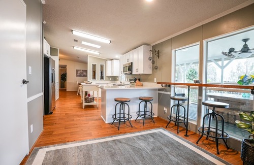 Tavares House | Relax on the Dora Canal & Harris Chain of Lakes w/Boat Dock, Kayaks & Fire Pit