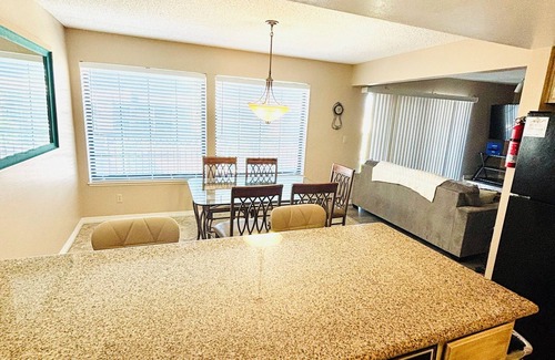 Bullhead City Condo | Relax on this beautiful River Front Get Away! Centrally located Unique Property