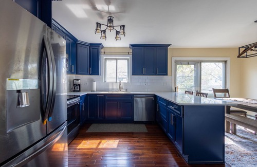 Deer Park House | Relax or Work While Away