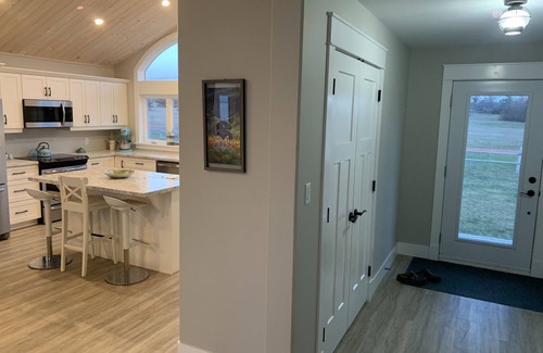 New London Cottage | Relax overlooking the beautiful New London Bay in our 3 bed, 2 bath cottage