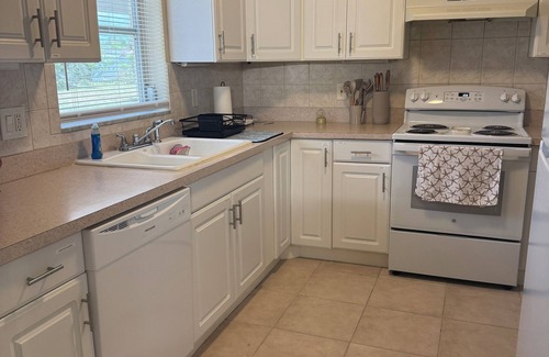 Port Charlotte House | Relax & Play Florida Hideaway w/Ping Pong Table