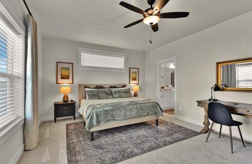 Meridian House | Relax Play Mineral Hot Tub, Arcade, Fire Pit Fun