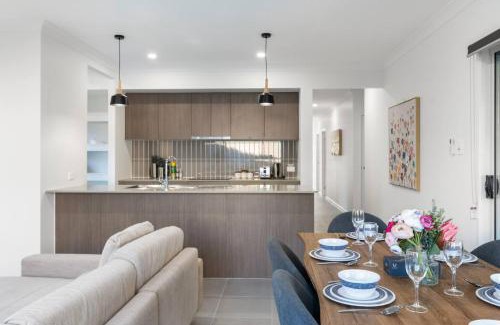 Victoria Point House | Relax Ready 4BR Near Bayside and Shops Workspace