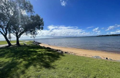 Victoria Point House | Relax Ready 4BR Near Bayside and Shops Workspace