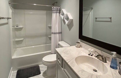 Charlotte House | Relax, Recharge, & Unwind |45 mins from Nashville | 20 minutes to Dickson